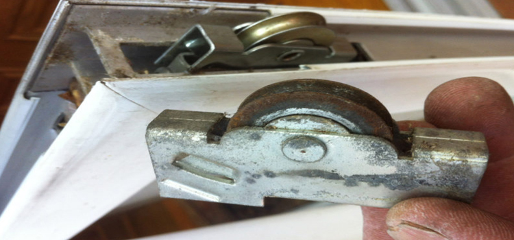 screen door roller repair in Los Banos